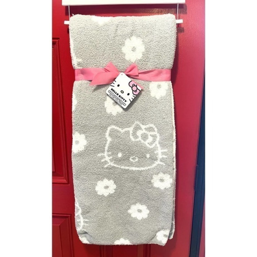 New Hello Kitty Gray/White Flowers Sanrio 50"x60" Soft Throw Decorative‎ Blanket